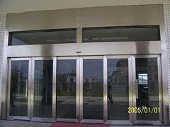 自動感應(yīng)門價格_福州自動感應(yīng)門/供應(yīng)福州價格合理的自動感應(yīng)門_福州萬家紅門業(yè)